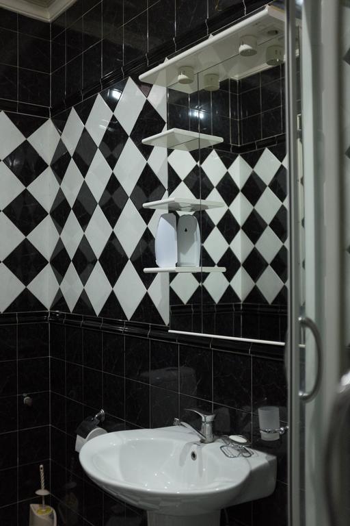 הוסטל טביליסי Diwan מראה חיצוני תמונה